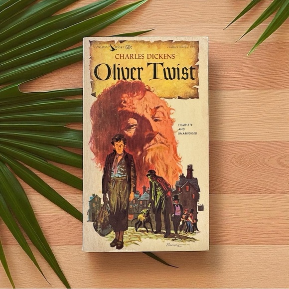 VINTAGE 1963 Oliver Twist by Charles Dickens - Paperback – Illustrated Cover - Picture 1 of 8